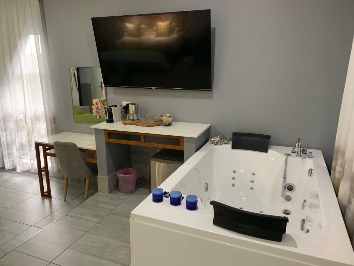Ecolux Mozambique Hotel Marracuene ภายนอก รูปภาพ